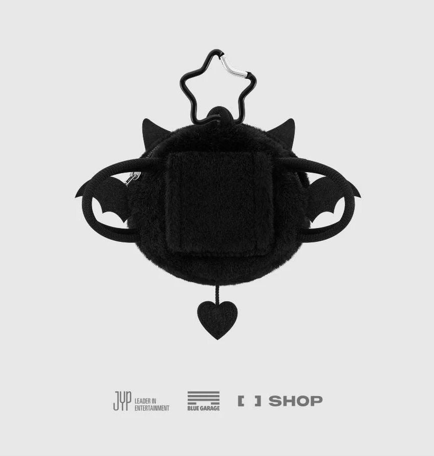 XDINARY HEROES - BACKPACK VILLAINS VER. (WORLD TOUR 'BEAUTIFUL MIND' IN SEOUL OFFICIAL MD) Nolae
